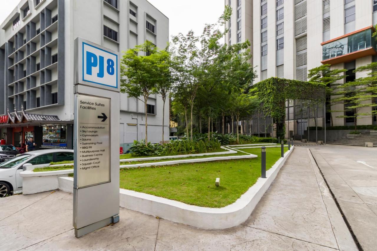 Pj8 Service Suites By Airhost Petaling Jaya Esterno foto